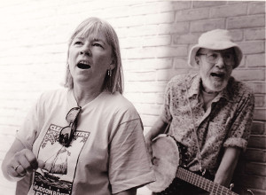 Shirl singing with Pete Seeger in 1991